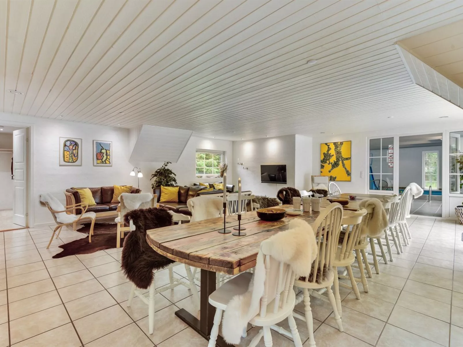 "Erla" - 2.3km from the sea-Inside