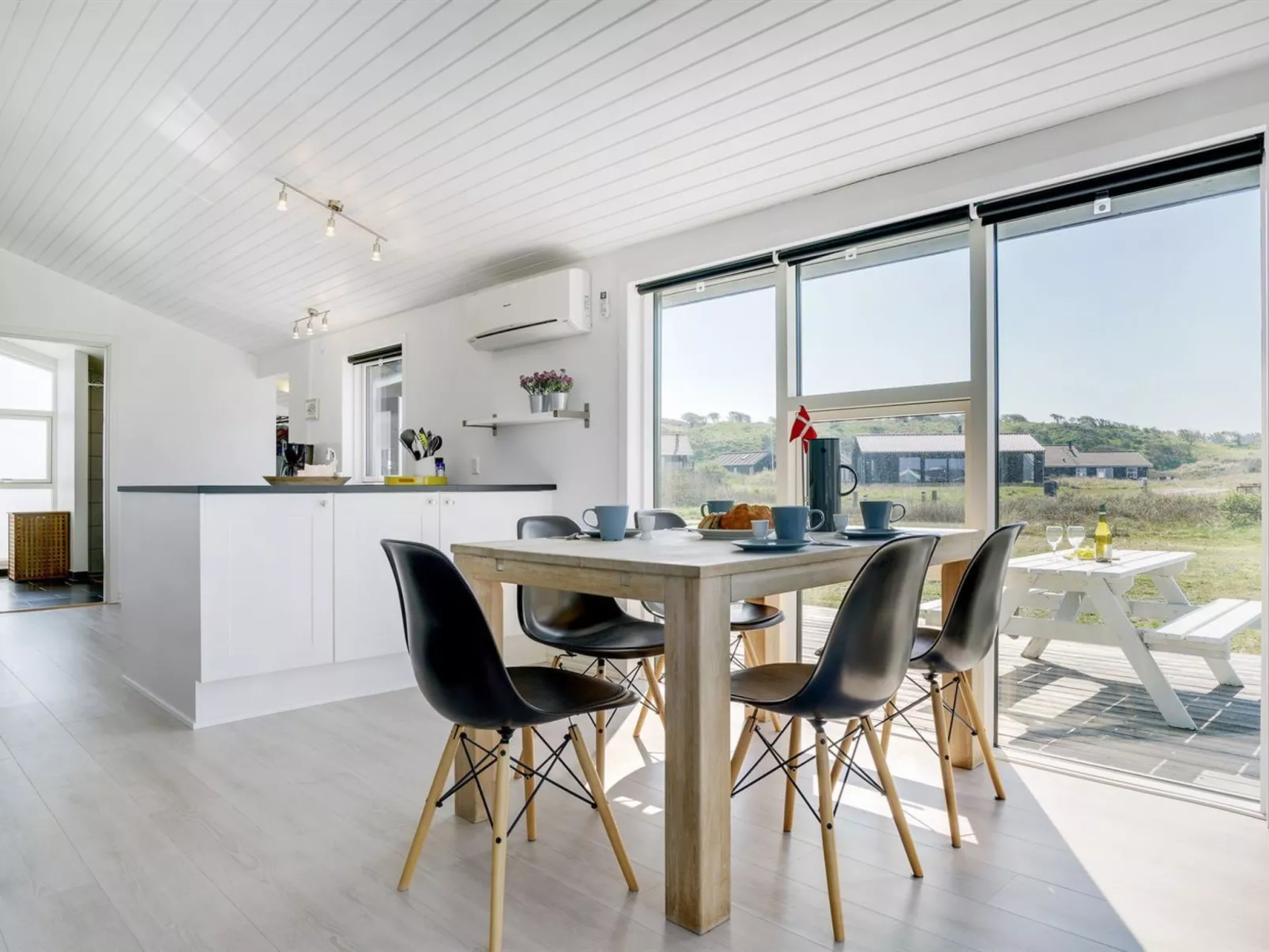 "Aviana" - 175m from the sea-Drinnen