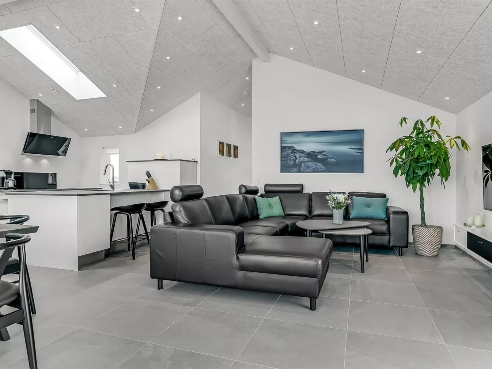 "Fegge" - 1.5km from the sea-Inside