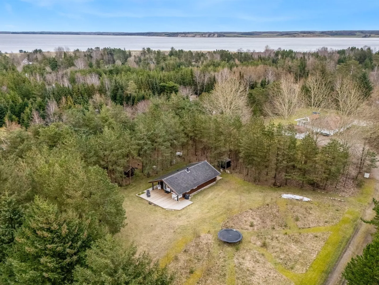 "Aman" - 700m to the fjord-Outside