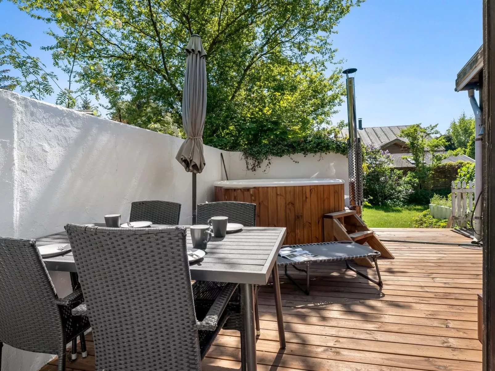 "Carly" - 100m from the sea-Draußen