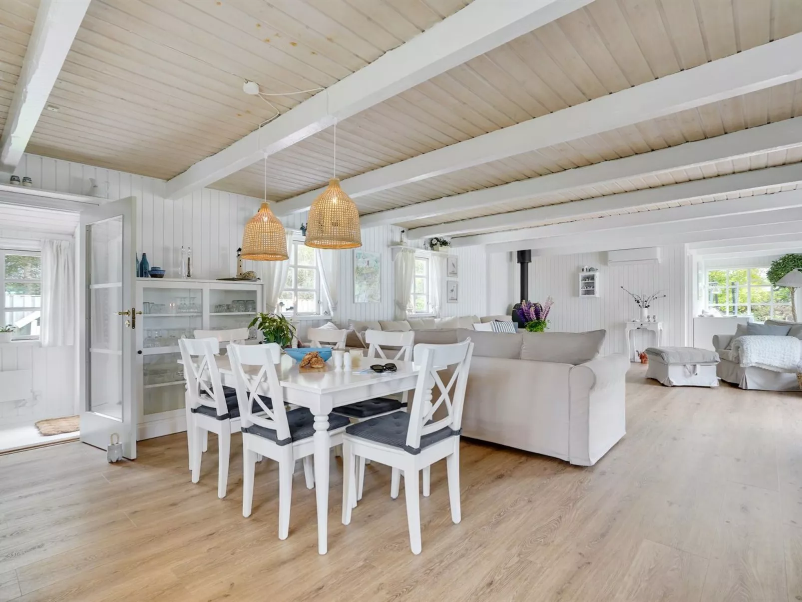 "Gunnulf" - 750m from the sea-Inside