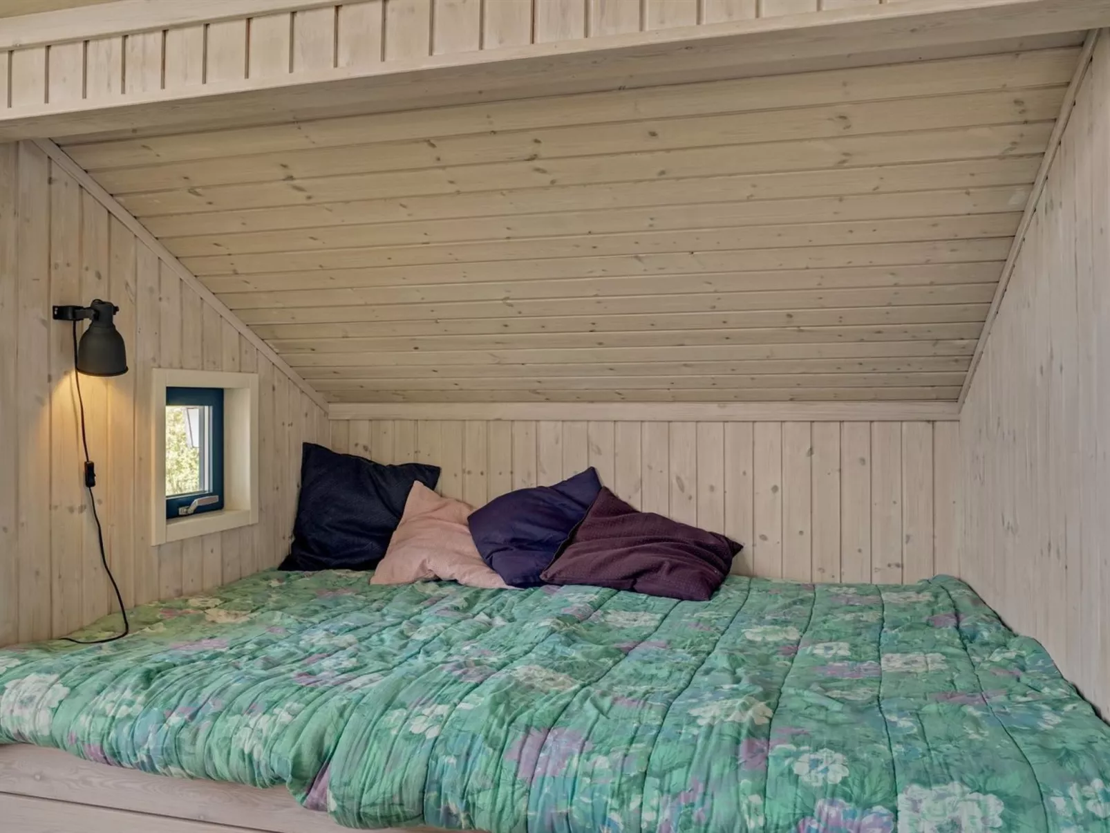 "Arleta" - 250m to the fjord-Inside