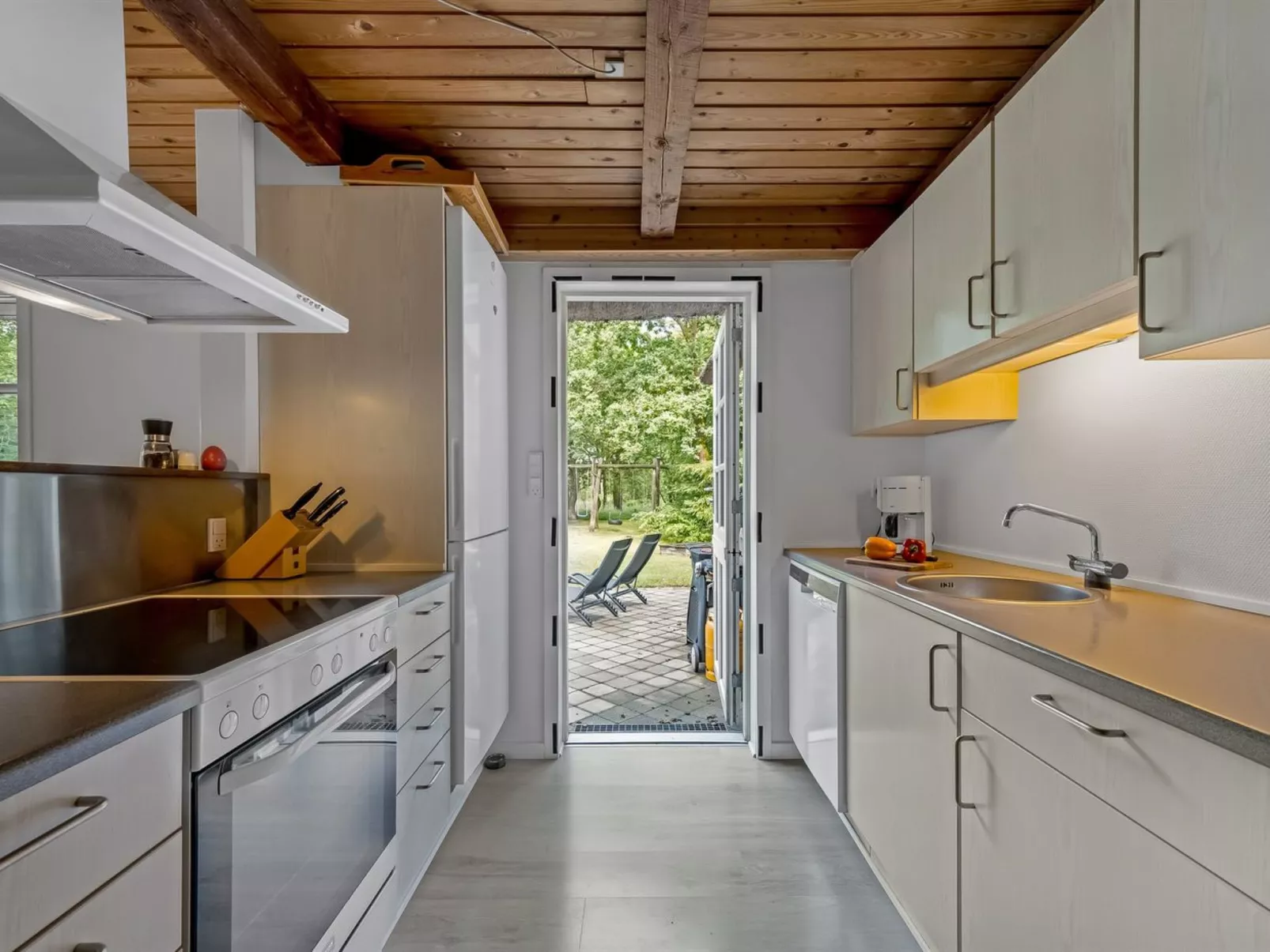 "Fina" - 15km from the sea-Inside