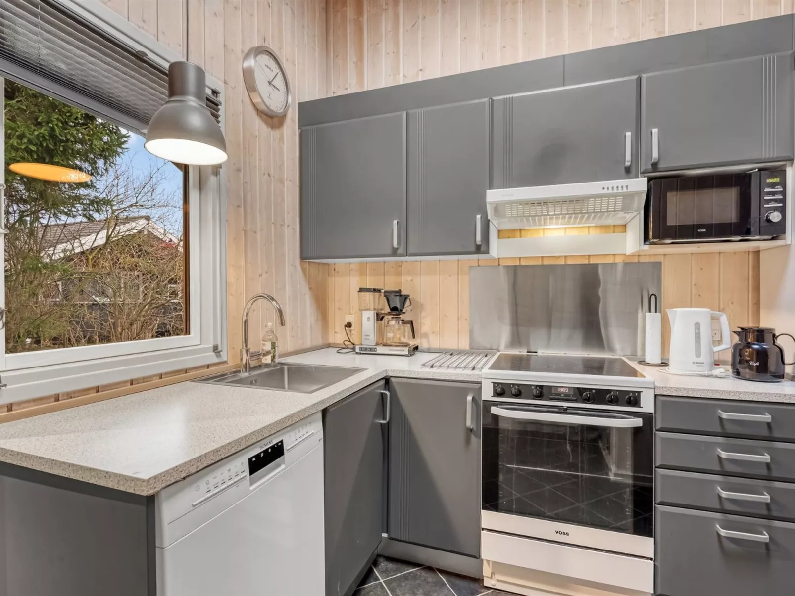 "Hithin" - 800m from the sea-Inside