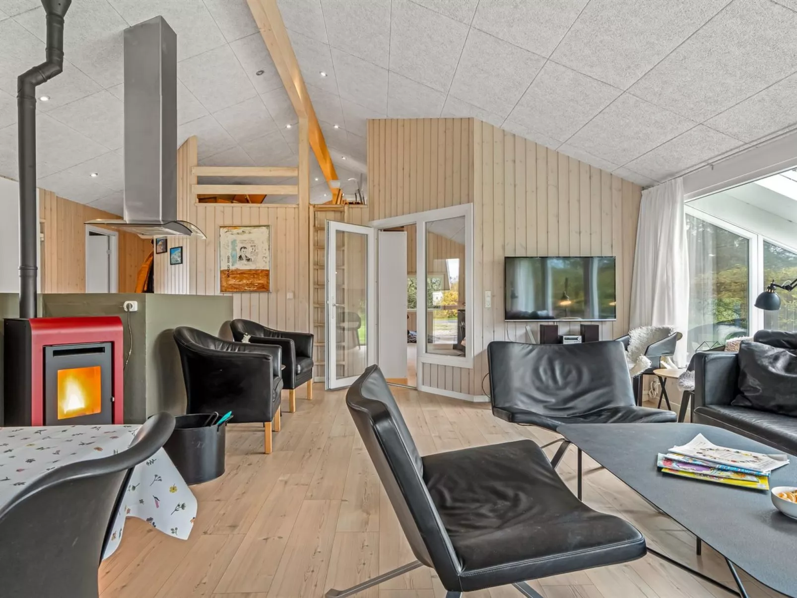 "Franke" - 1.1km from the sea-Inside