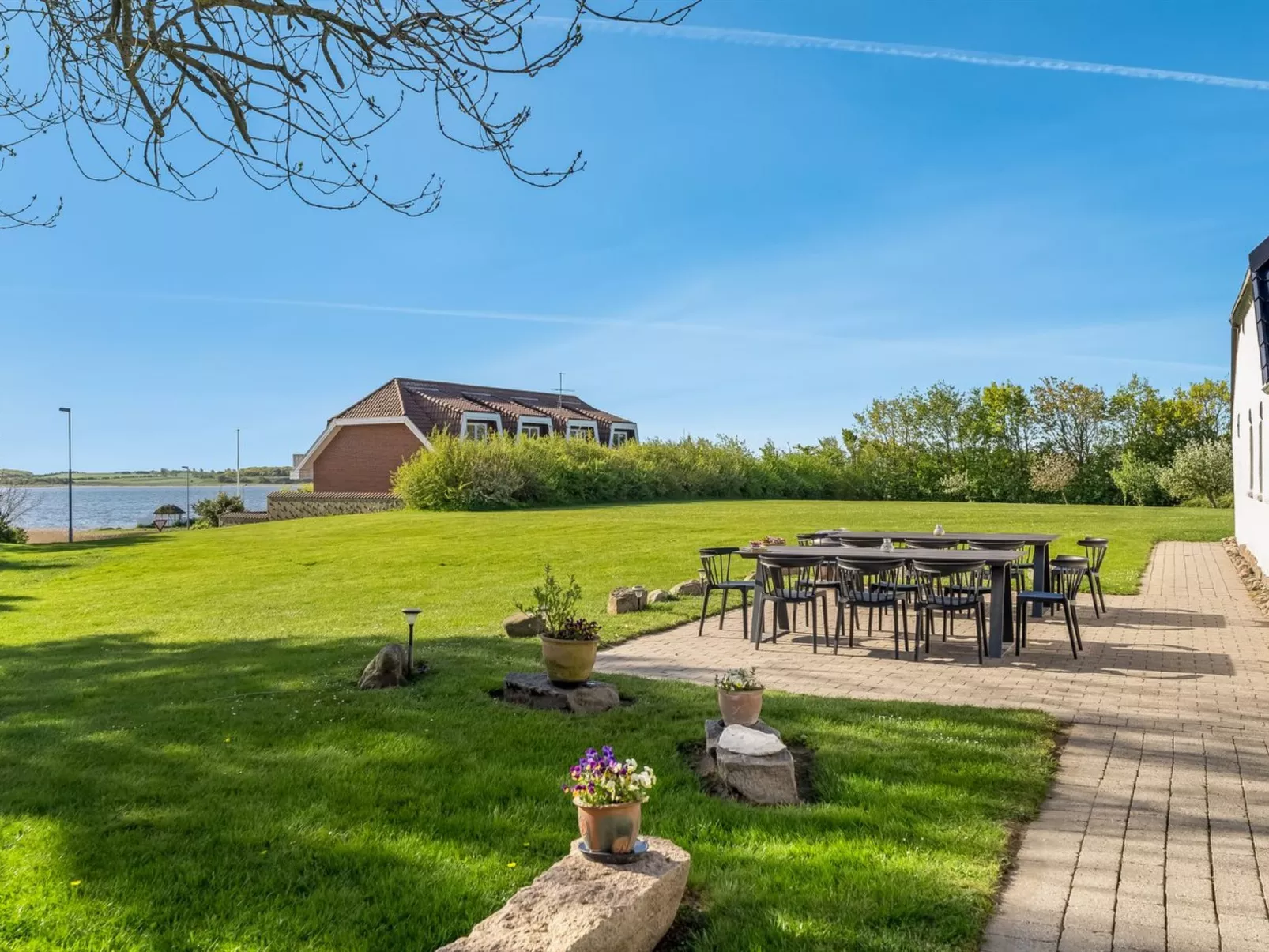 "Kara" - 100m to the fjord-Draußen