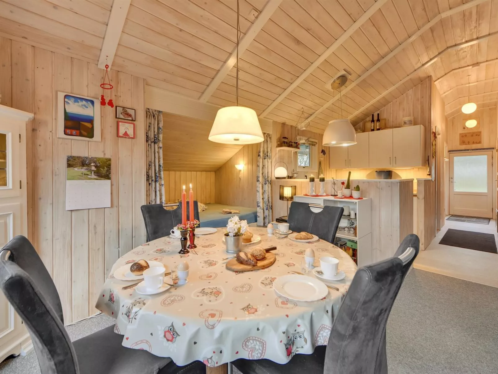 "Hannah" - 300m to the fjord-Inside