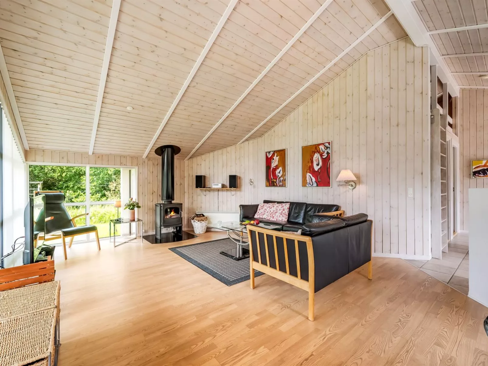 "Karlsefni" - 600m to the fjord-Inside