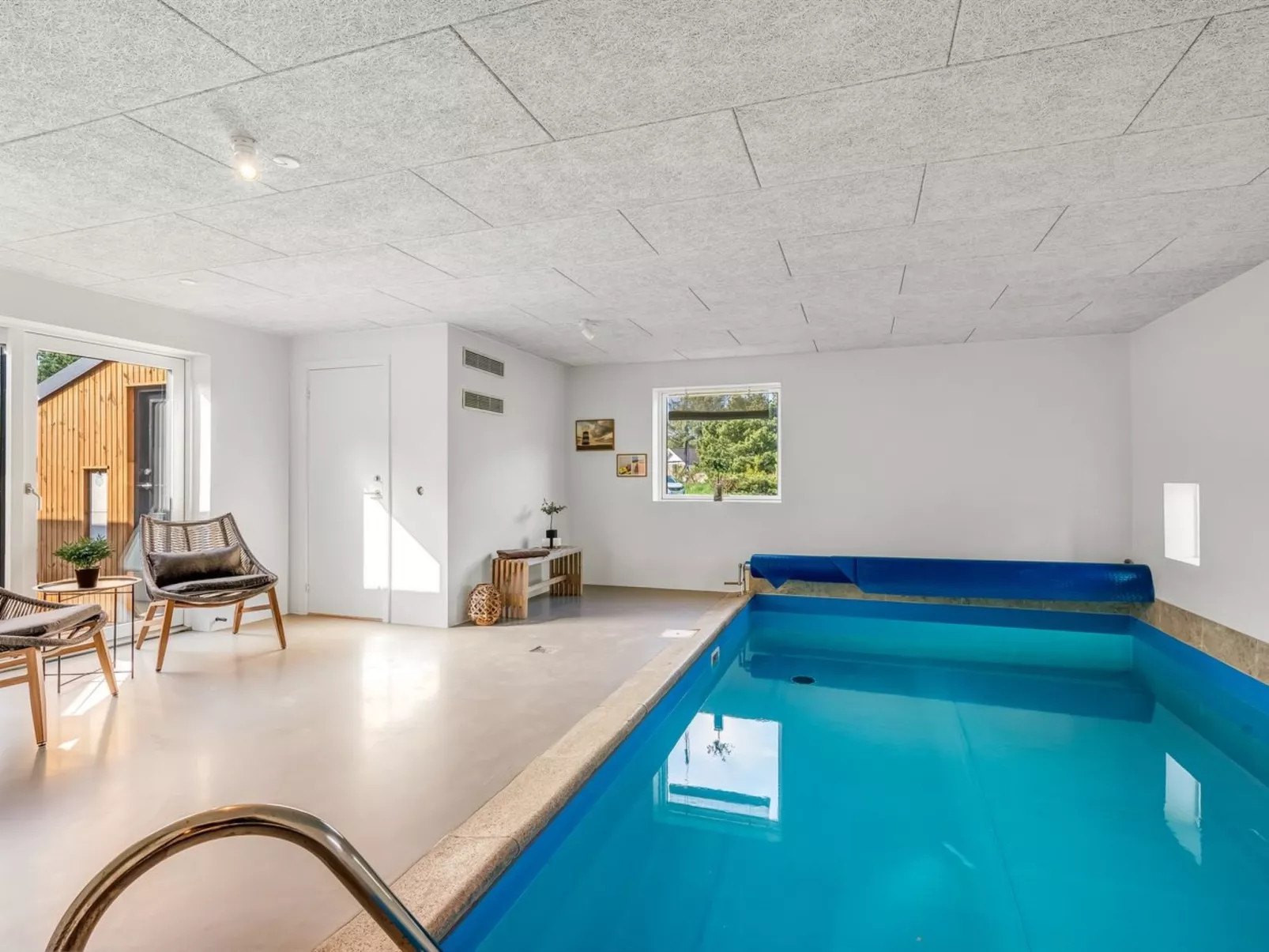 "Gunny" - 500m to the fjord-Draußen