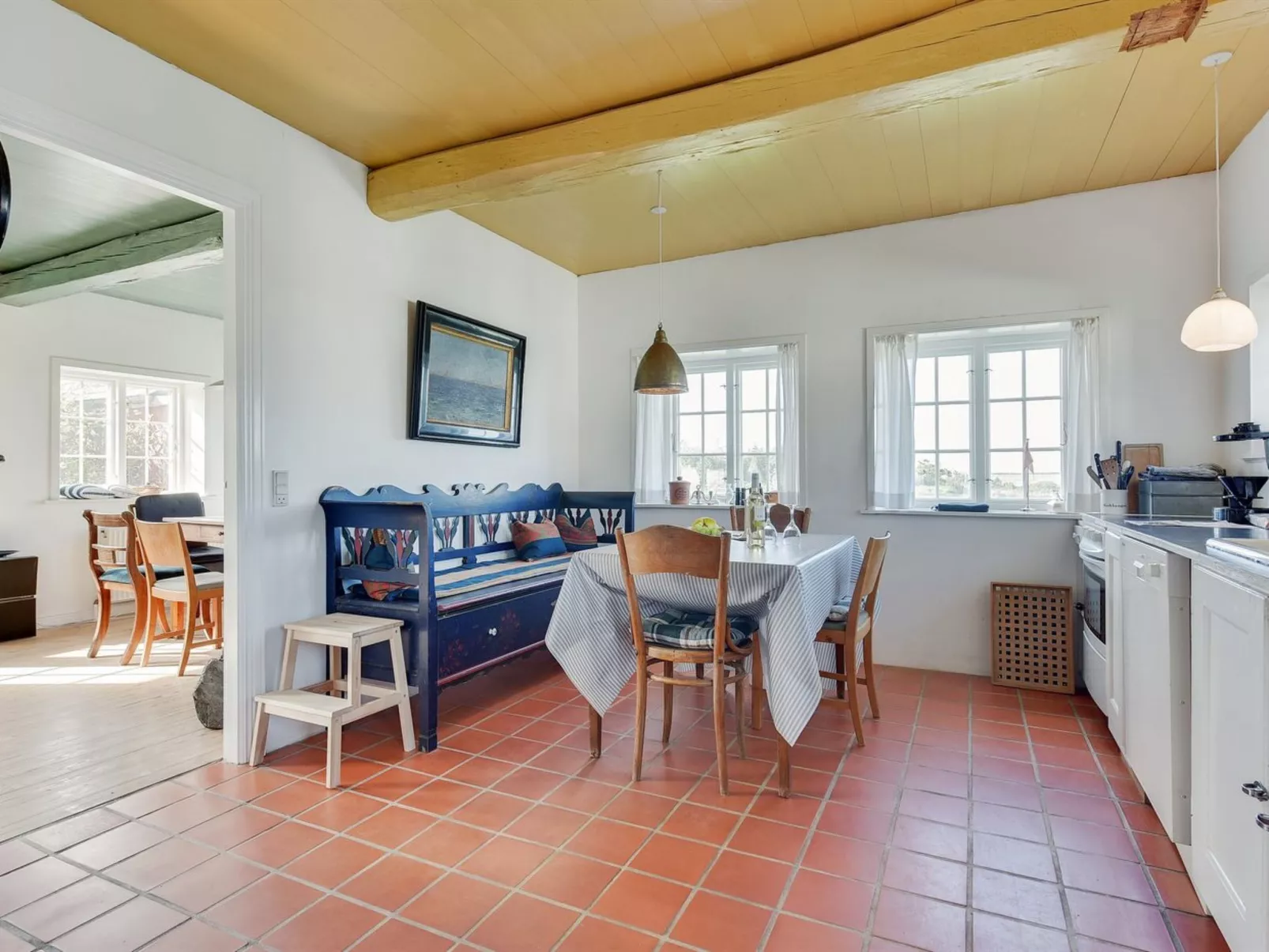 "Kielo" - 10km from the sea-Drinnen