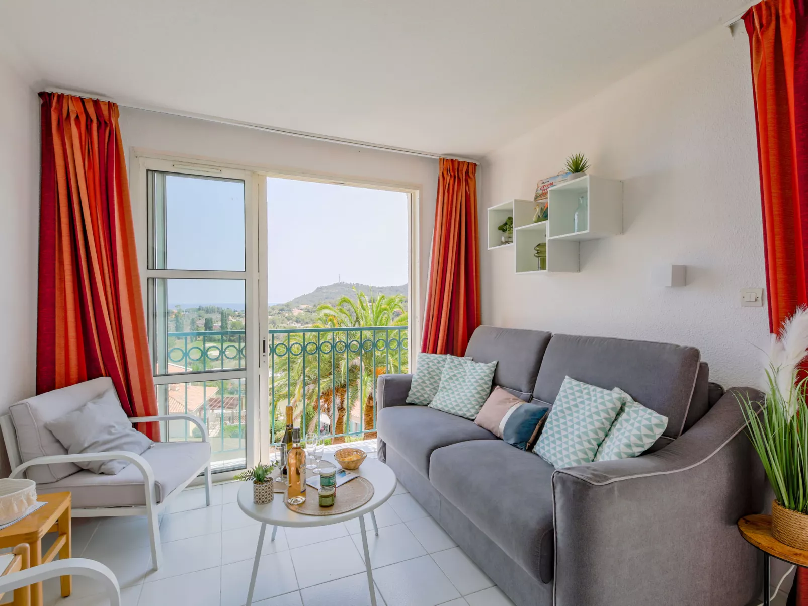 Le Village (C5 235)-Dedans