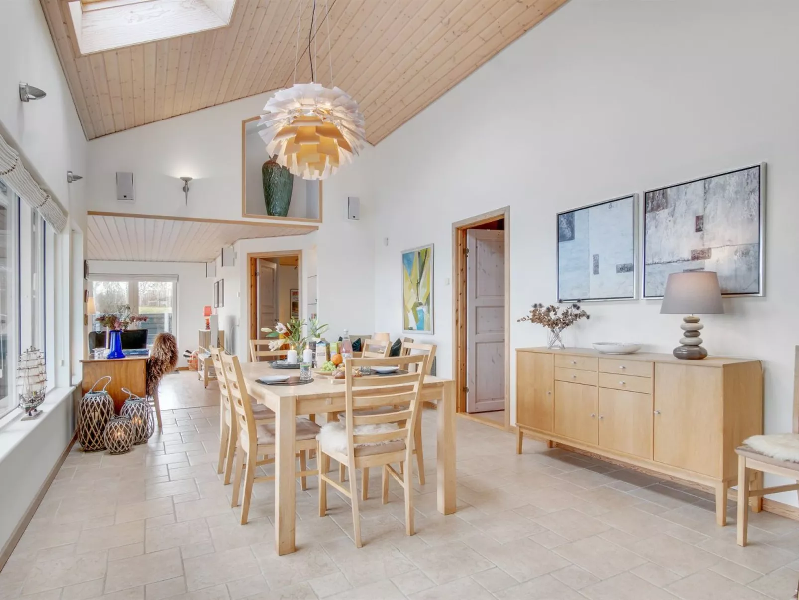 "Sahid" - 20m from the sea-Inside