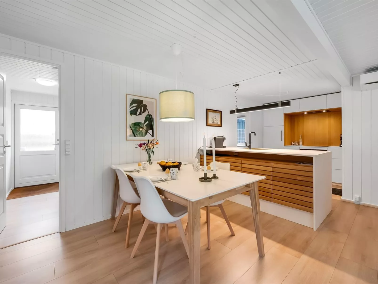 "Gudrid" - 250m to the fjord-Inside