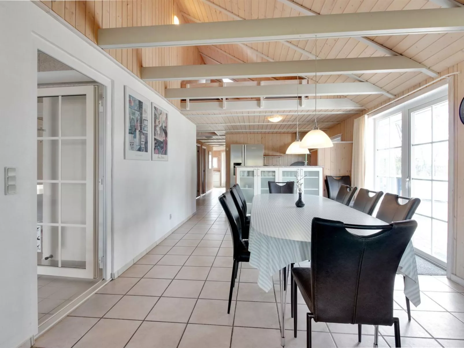 "Munder" - 1.2km to the fjord-Dedans