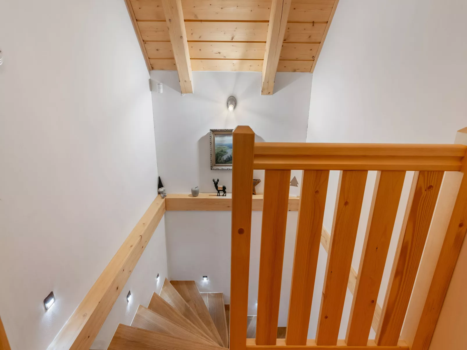 Roubenka Maleč-Inside