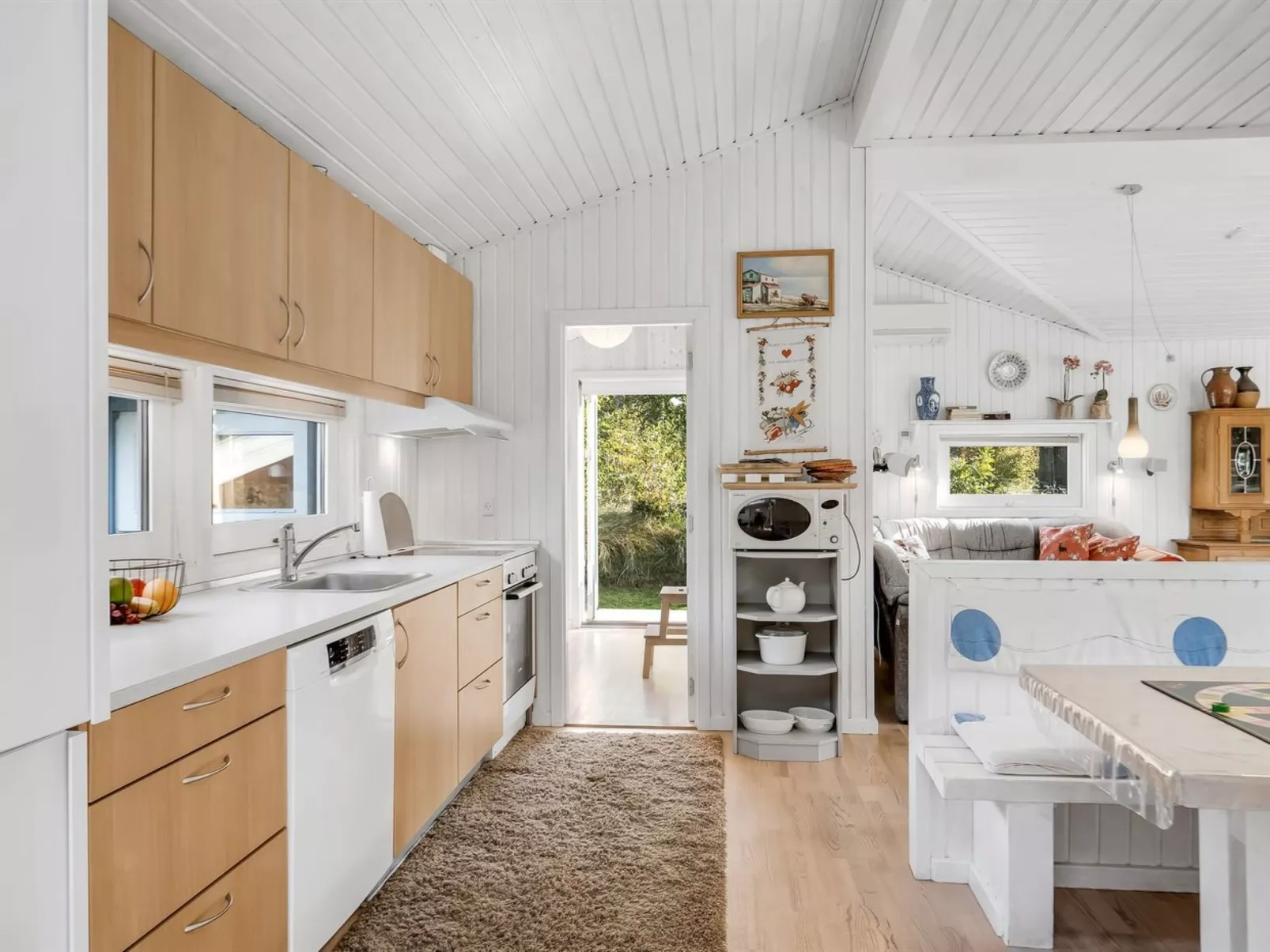 "Amai" - 100m from the sea-Dedans