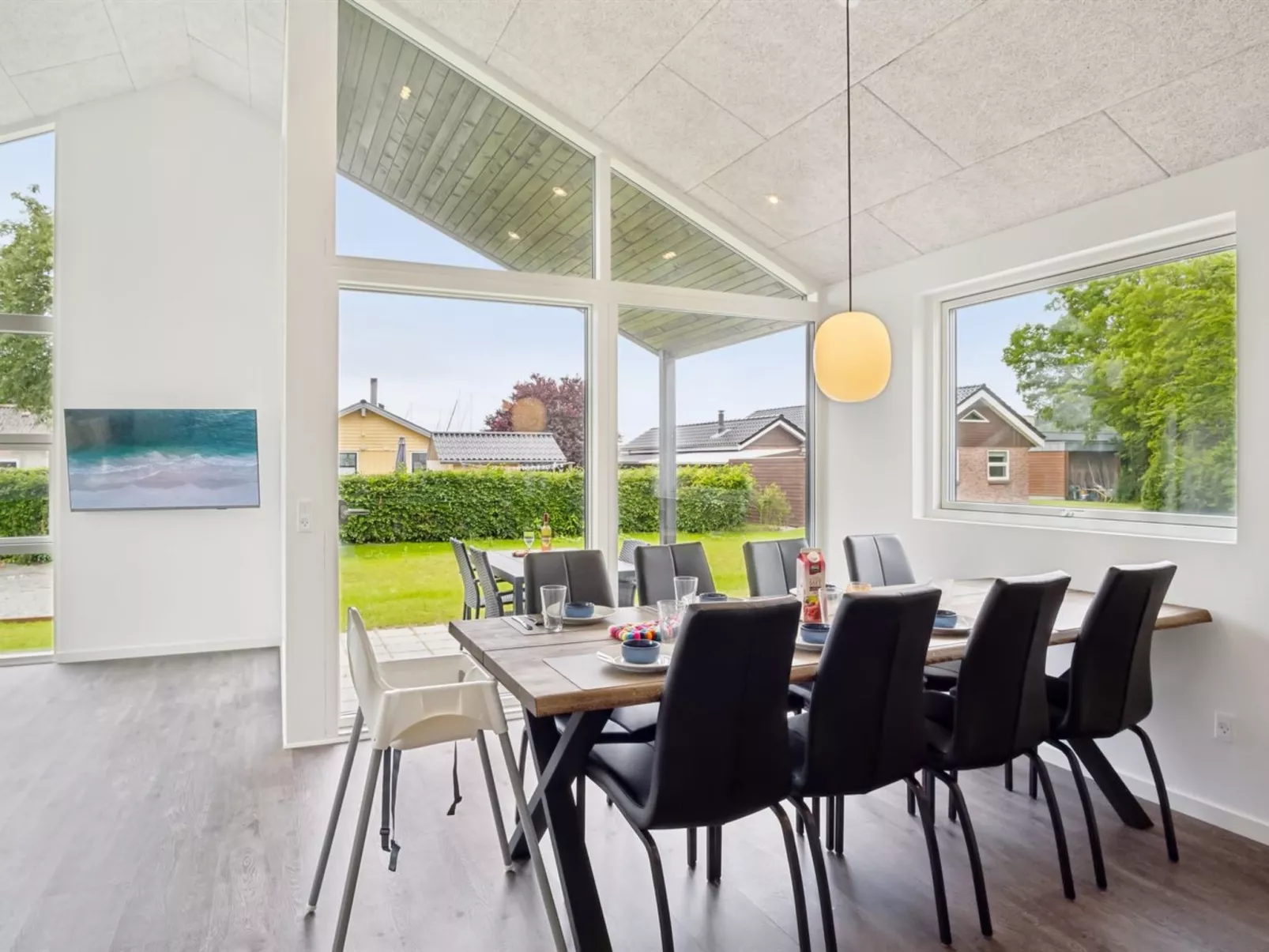 "Stygg" - 75m from the sea-Inside