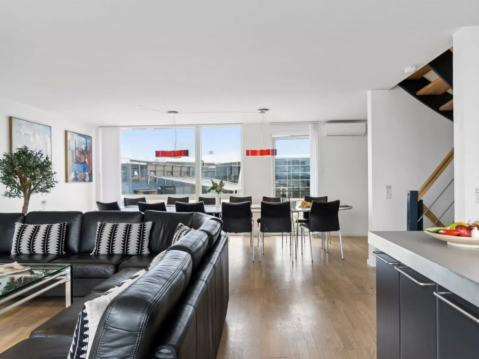 "Skade" - 10m from the sea-Inside