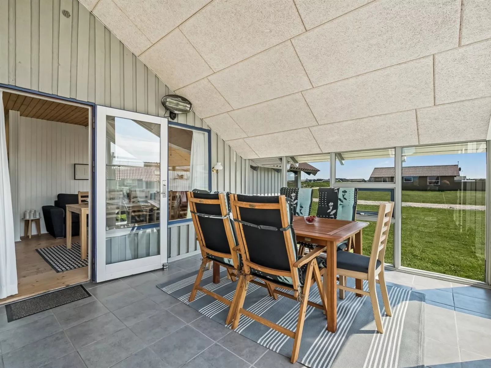 "Emppu" - 250m from the sea-Dedans