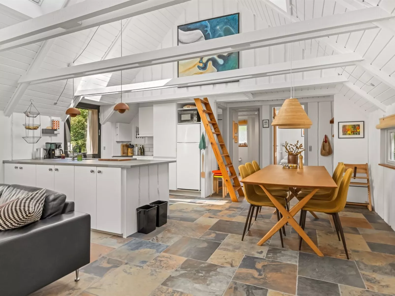 "Diderik" - 30km from the sea-Inside