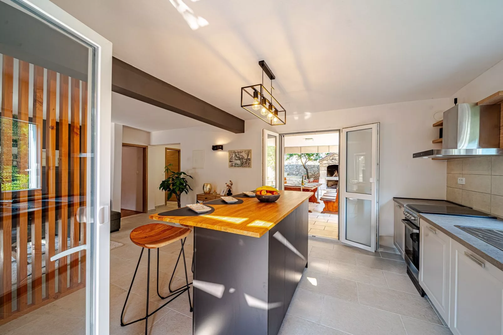 Holiday Home Island Gem - Five  Bedroom Apartment-Cuisine