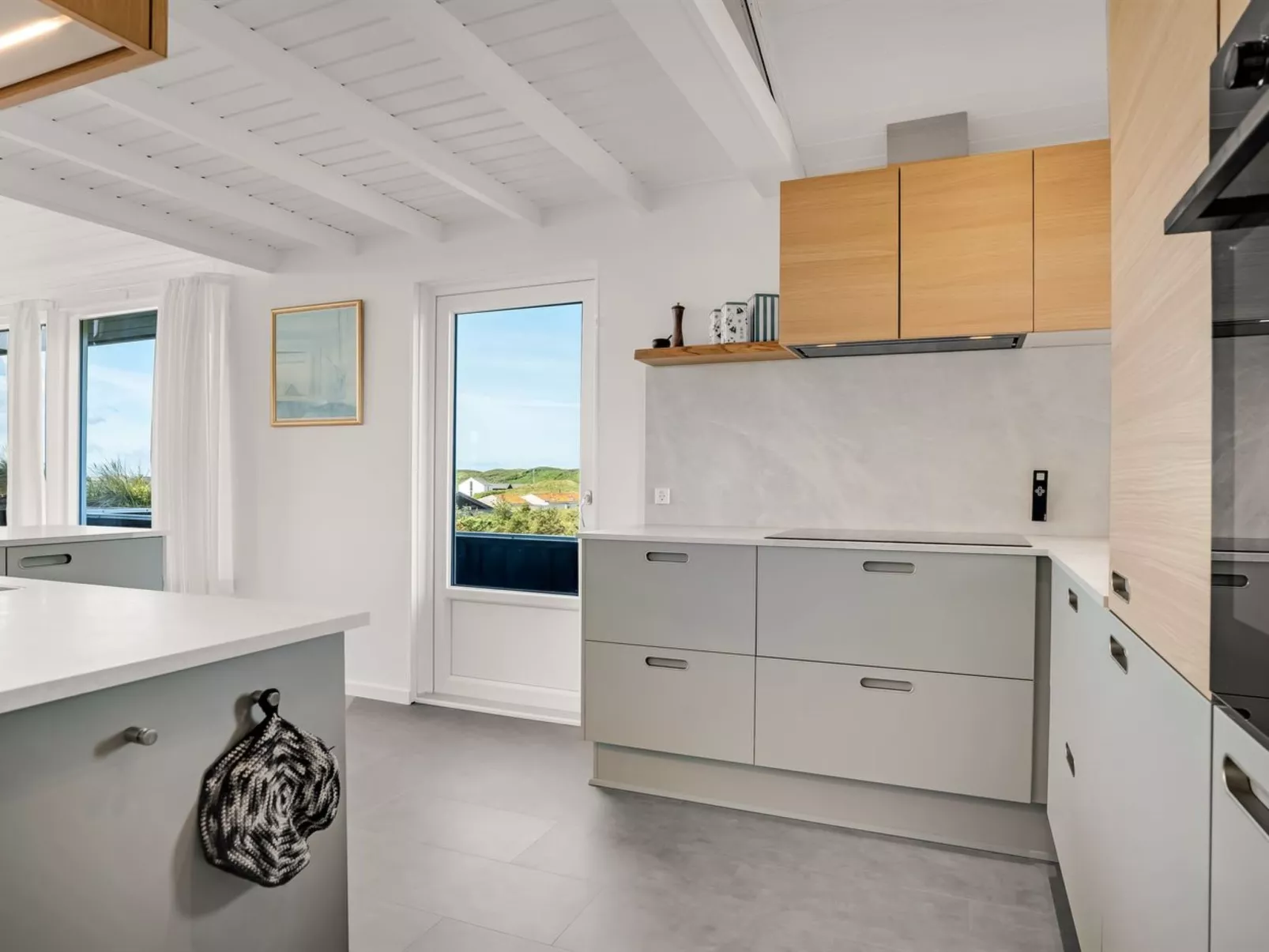 "Naema" - 400m from the sea-Drinnen