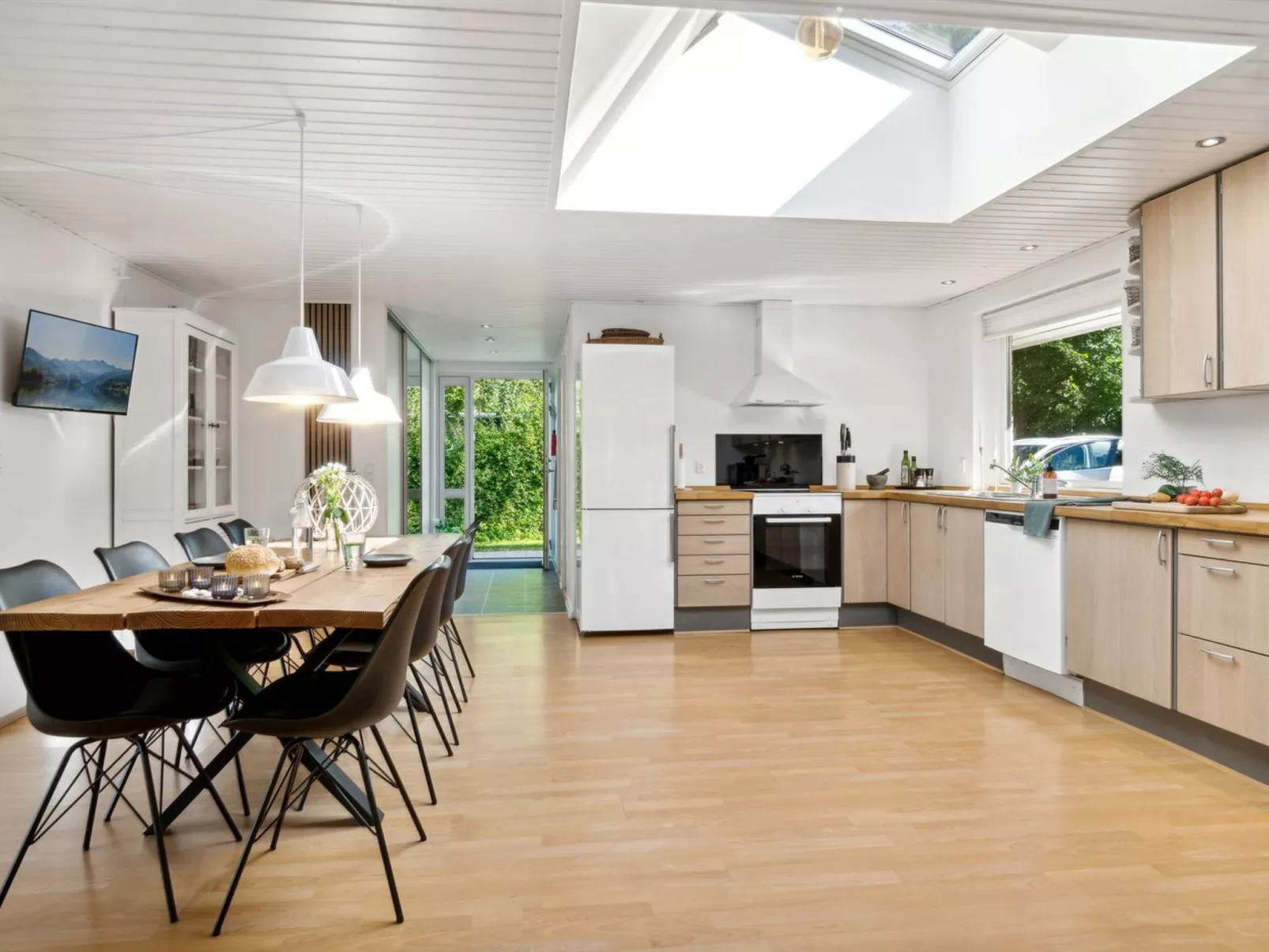 "Hjalmine" - 1.4km from the sea-Inside