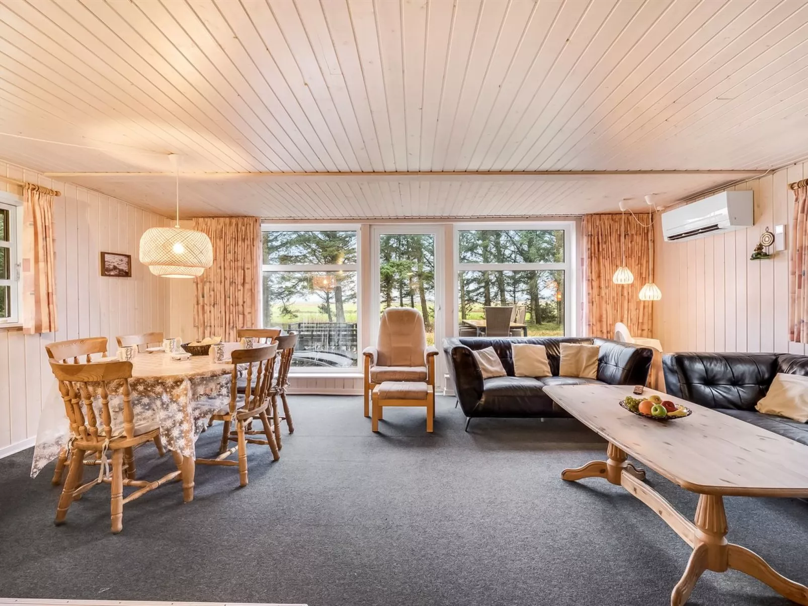 "Brawith" - 700m to the fjord-Inside