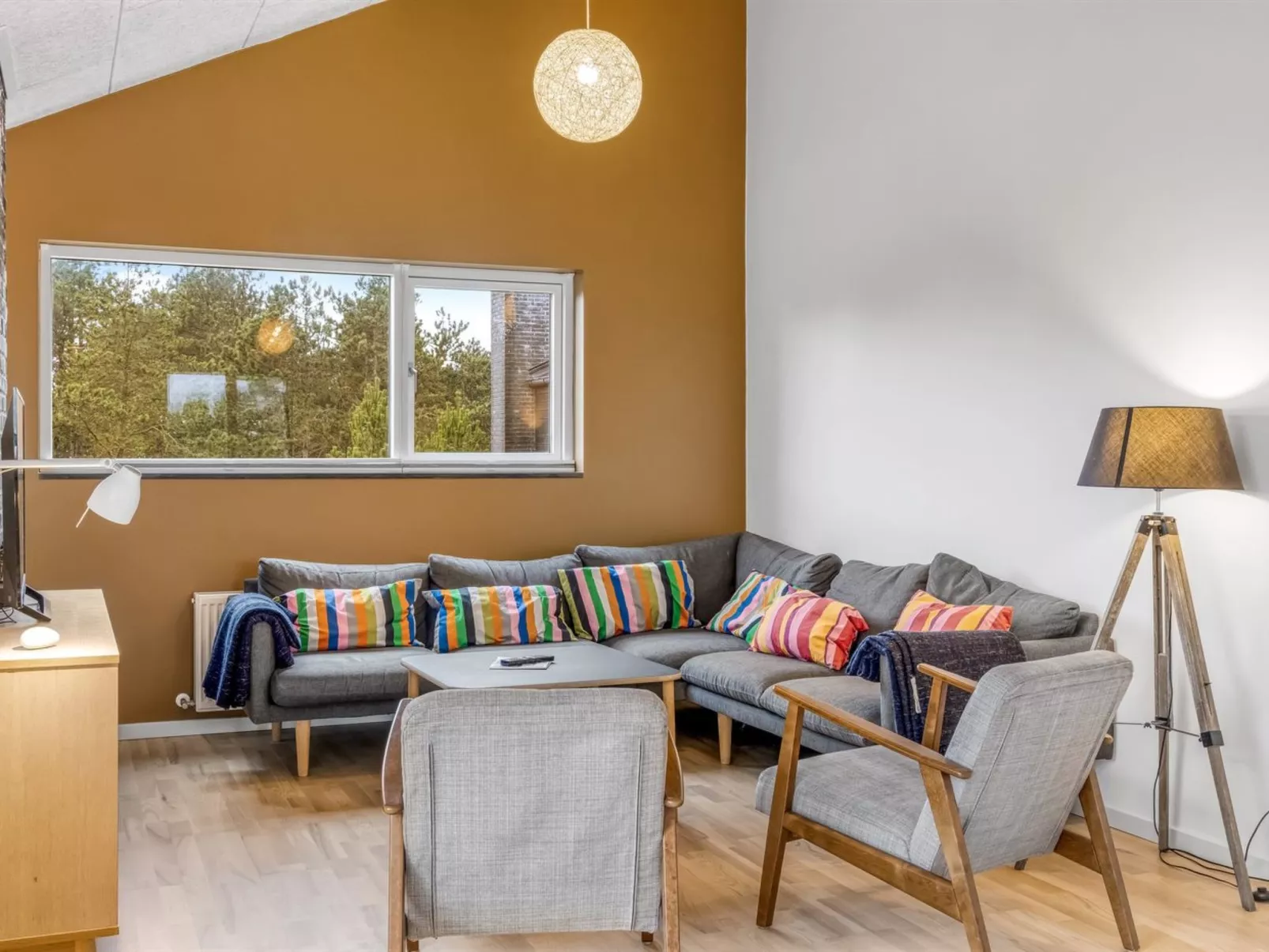 "Hunding" - 2.5km from the sea-Drinnen