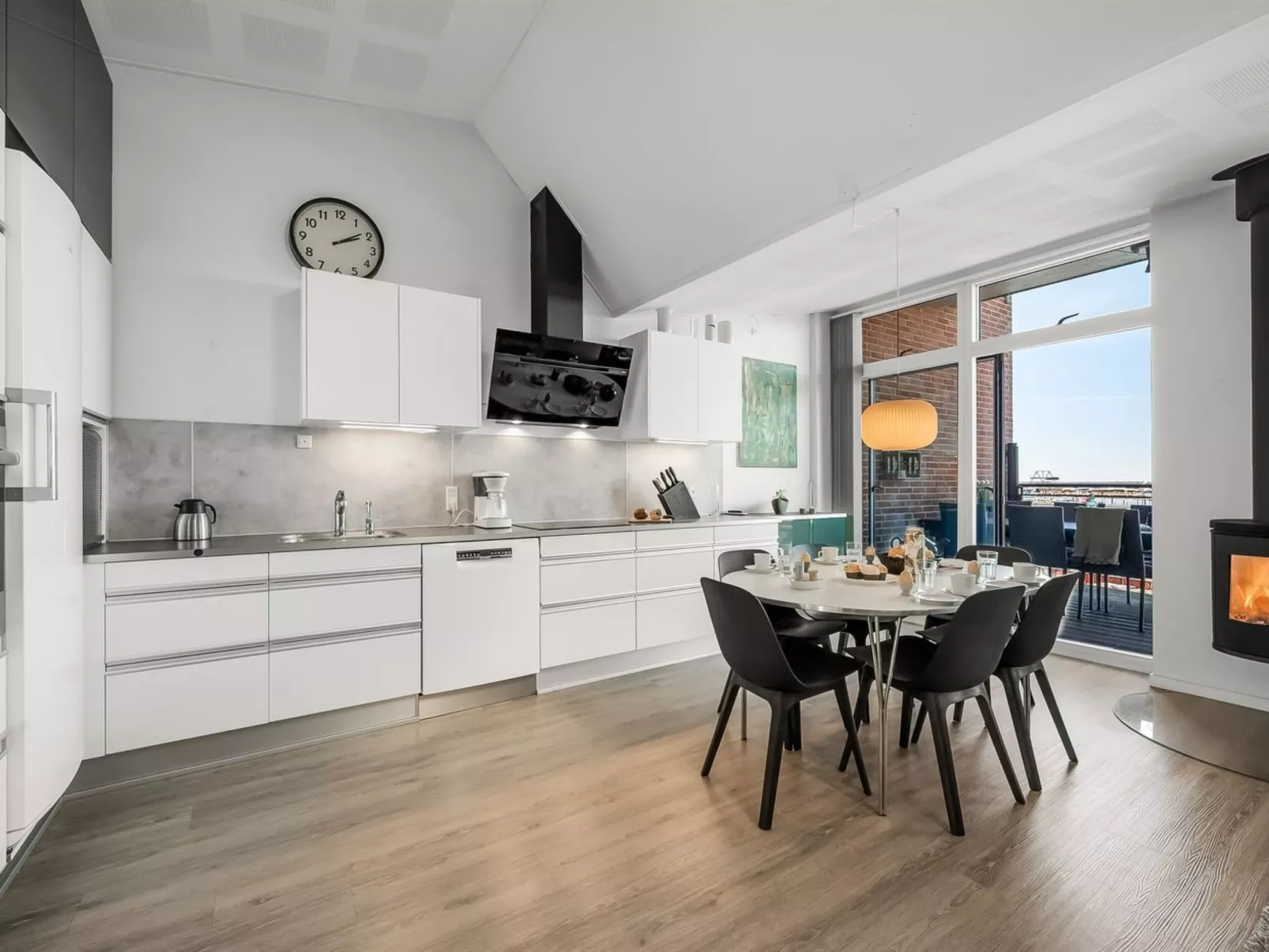 "Gustav" - 100m to the fjord-Dedans