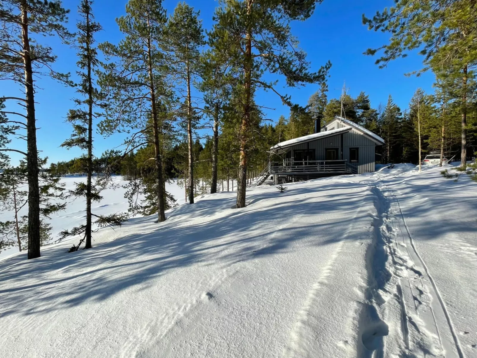 Keskikallio, nuasjärvi-Dedans