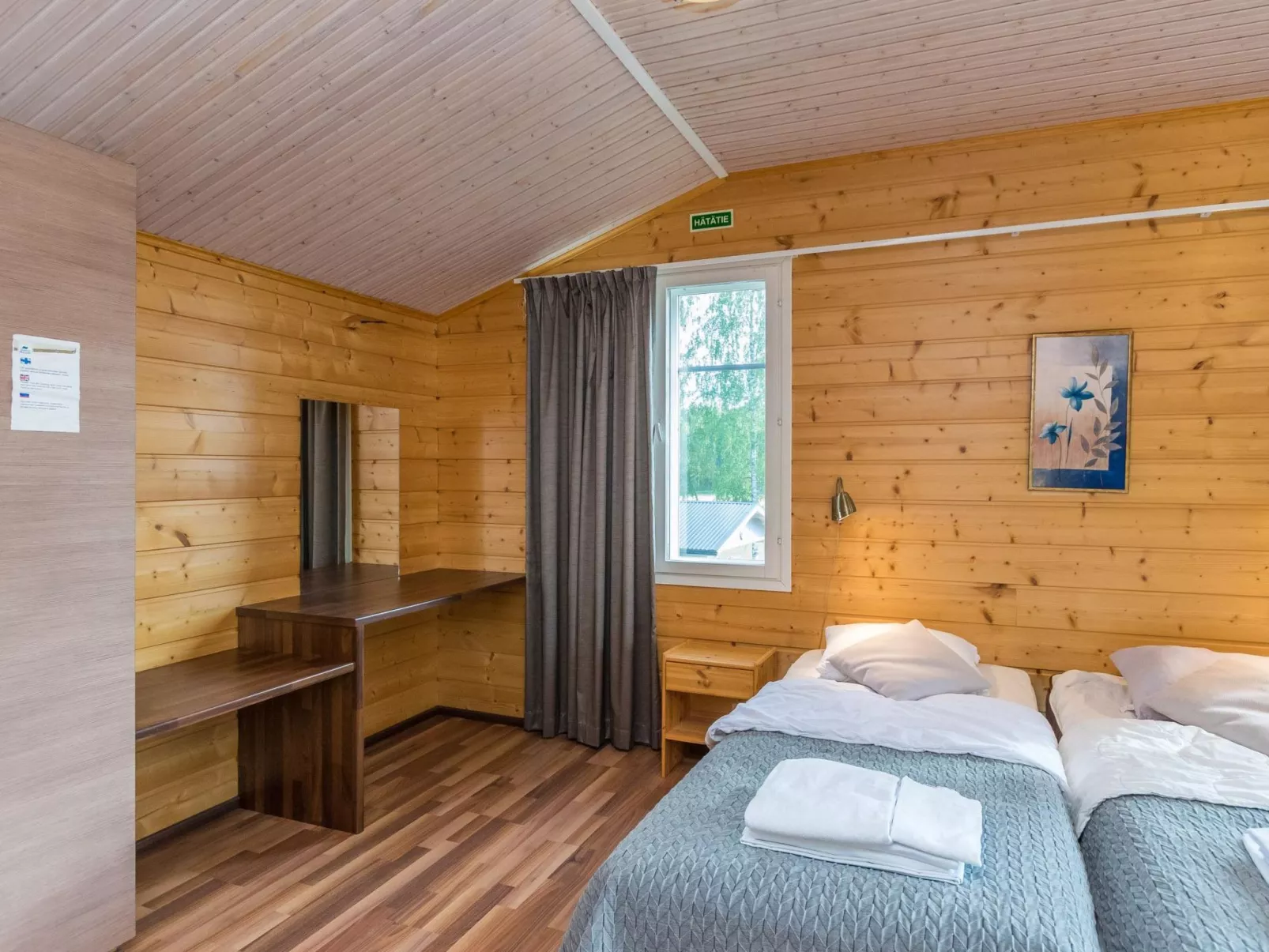 Kartanohuvila-Inside