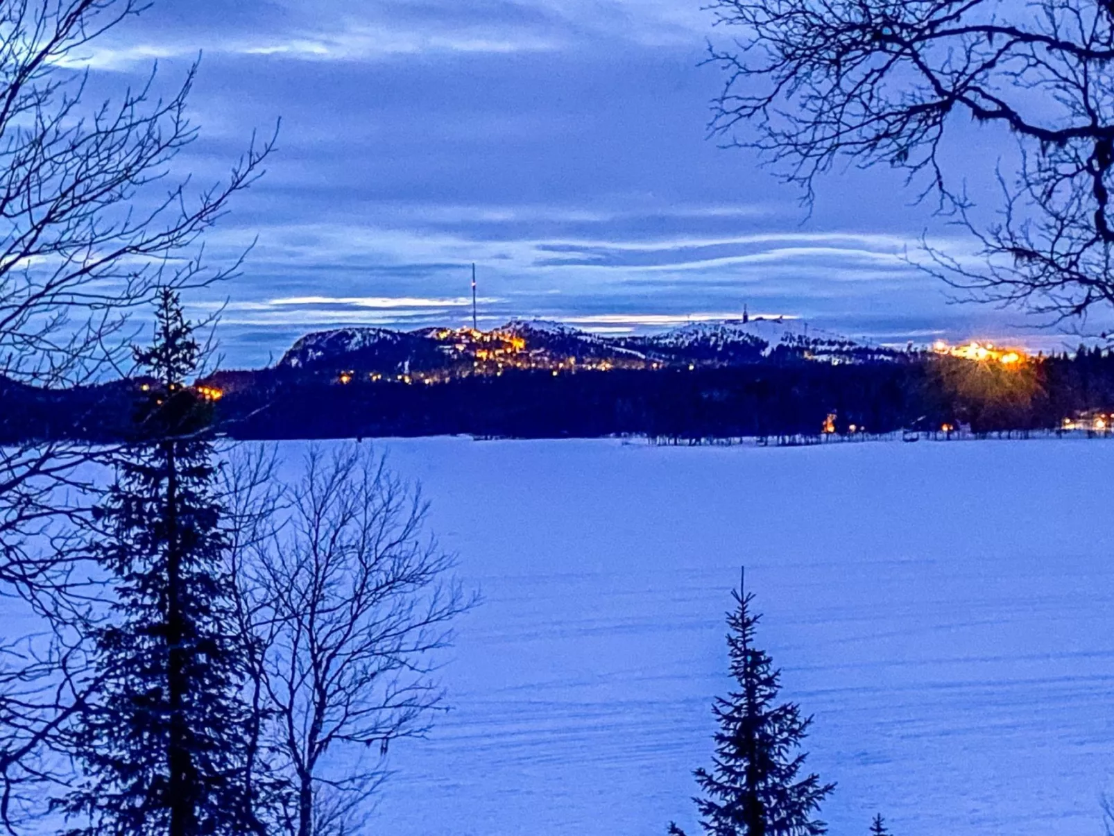 Rukaniemen kontio-Dedans