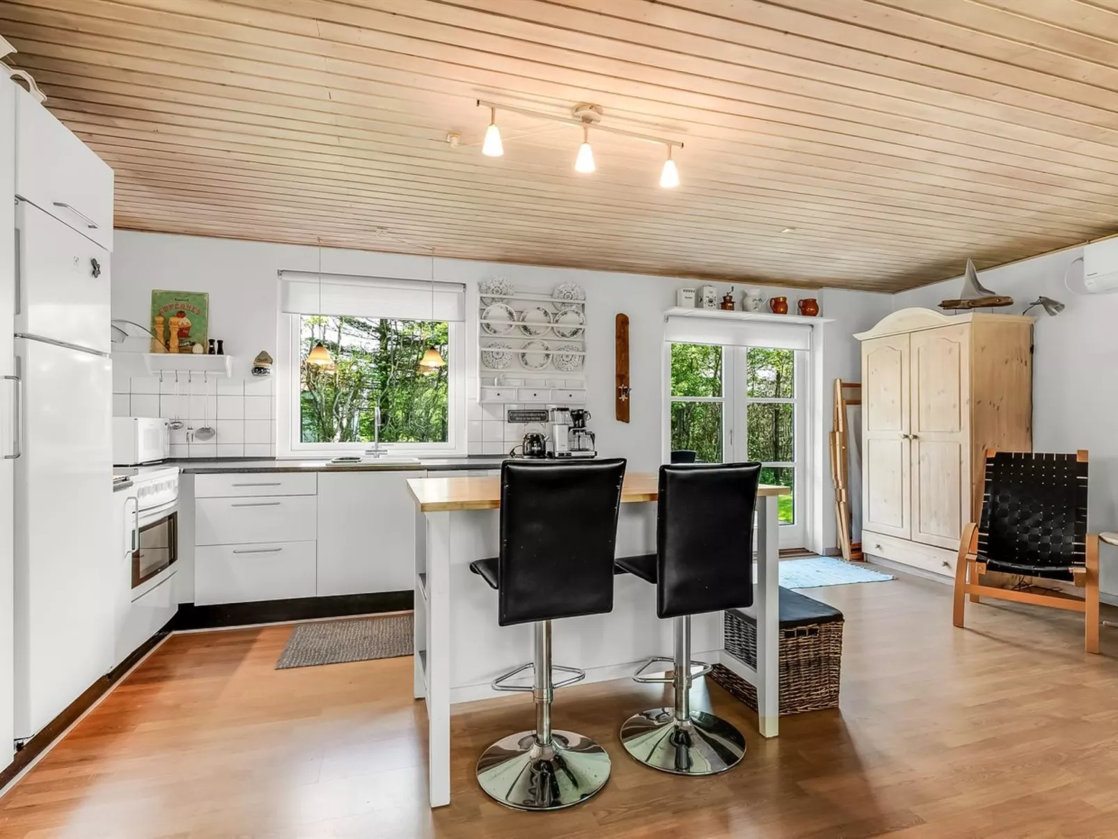 "Fido" - 500m to the fjord-Inside