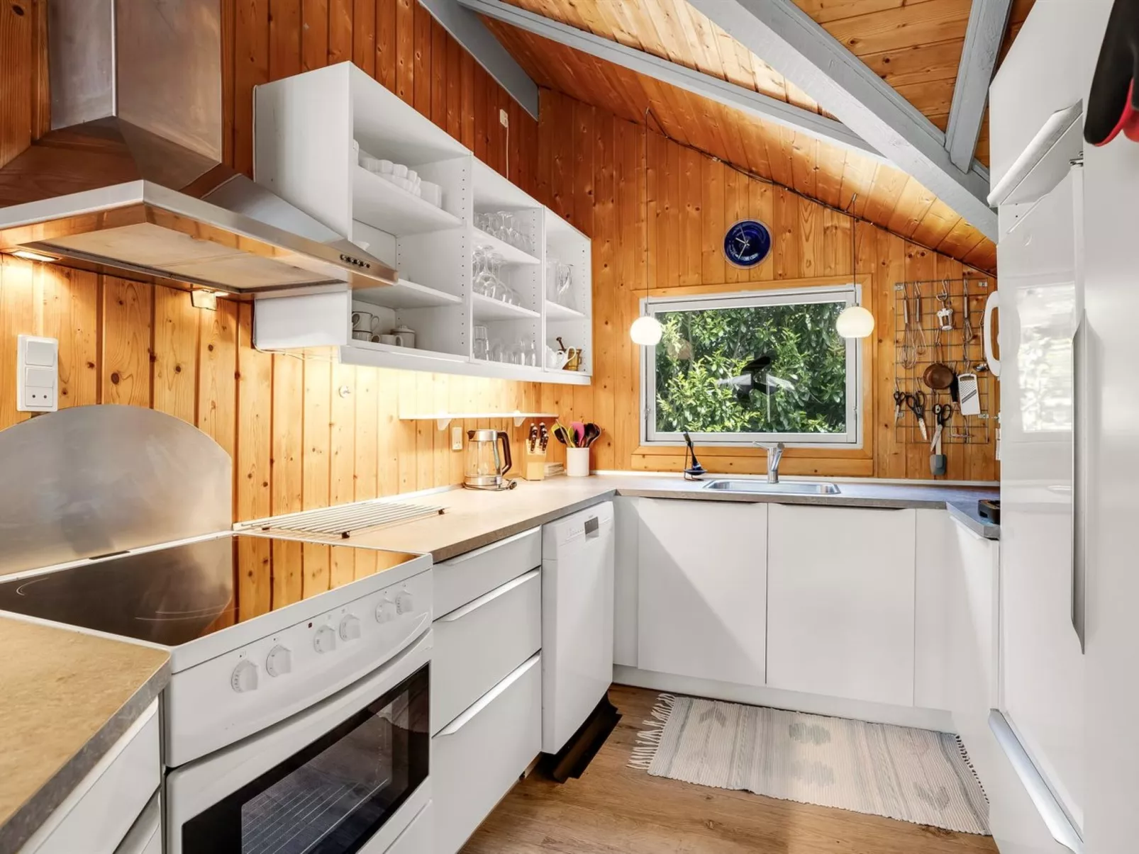 "Rusalina" - 400m from the sea-Inside