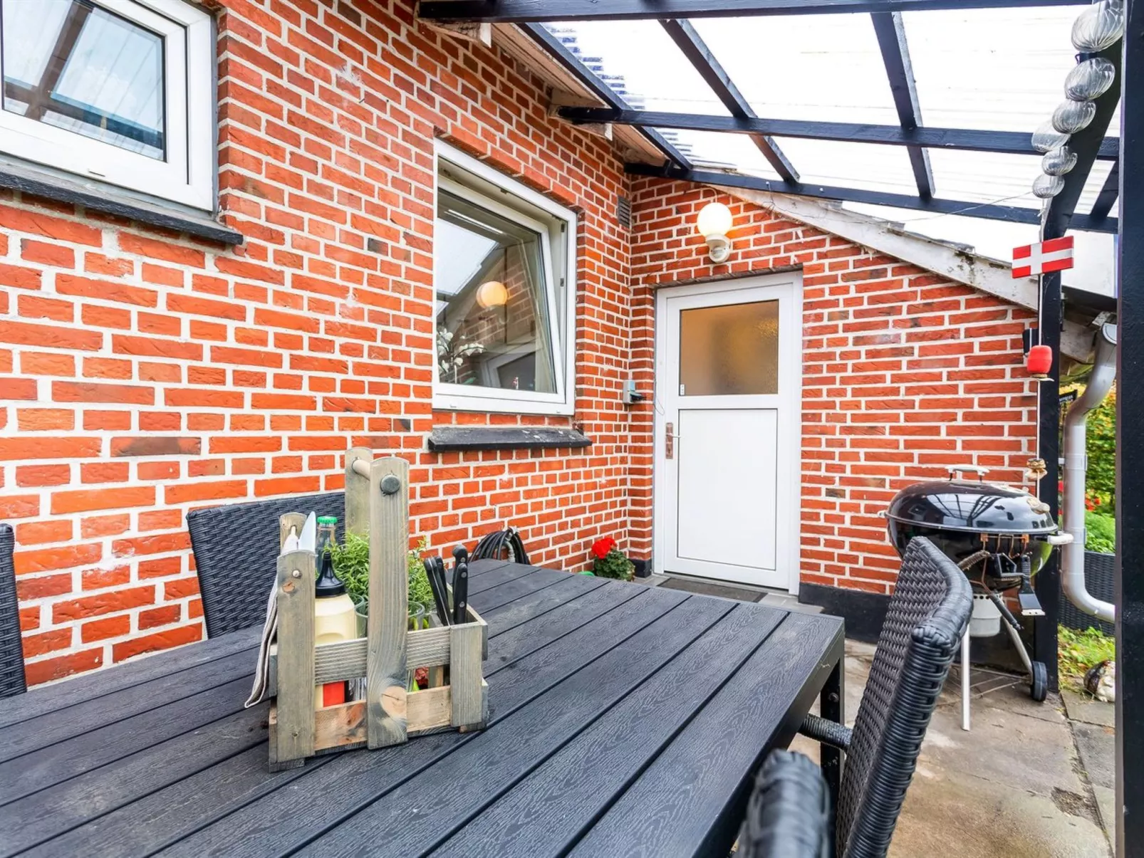 "Kirsi" -  from the sea-Dehors