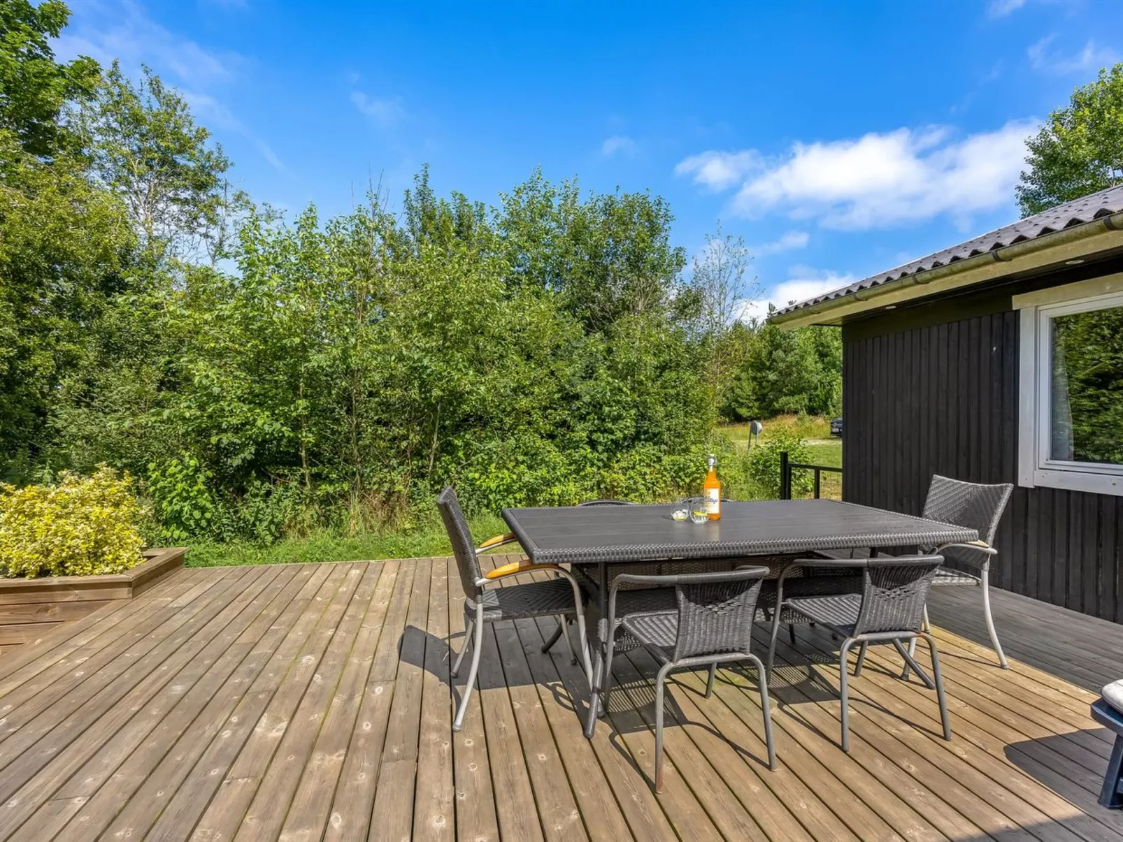 "Eine" -  from the sea-Outside