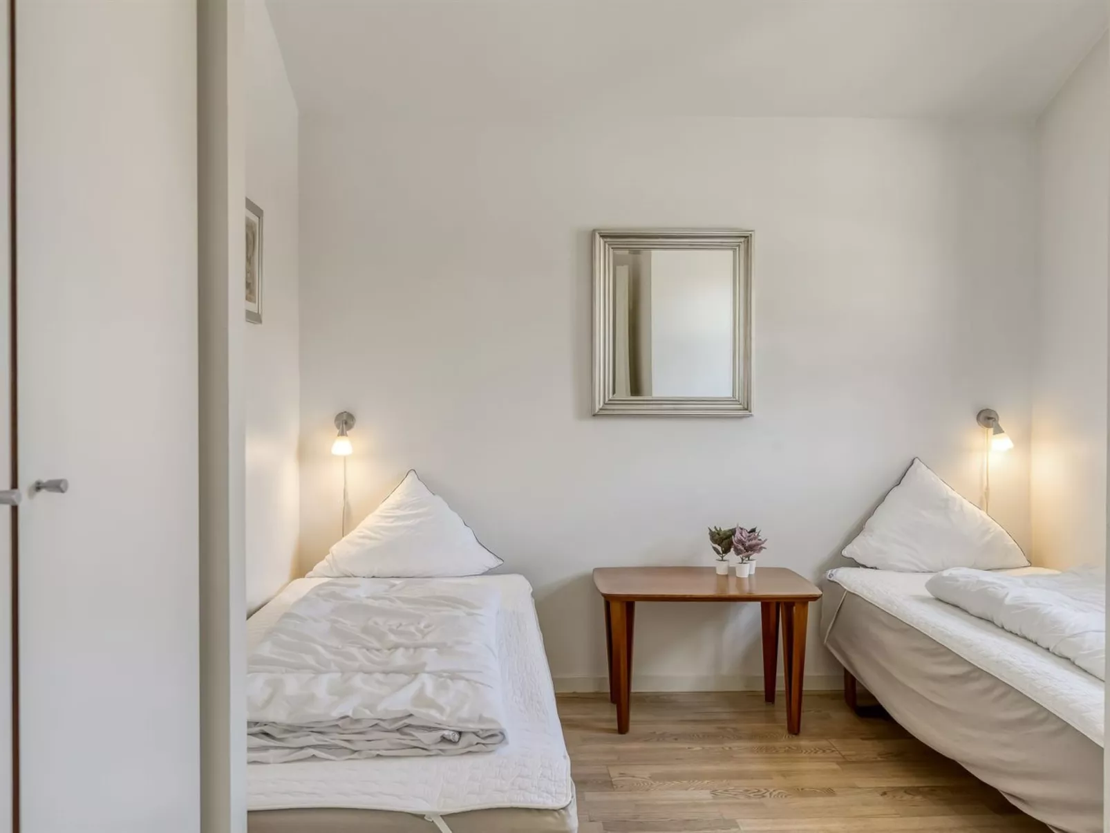 "Era" - 100m from the sea-Inside