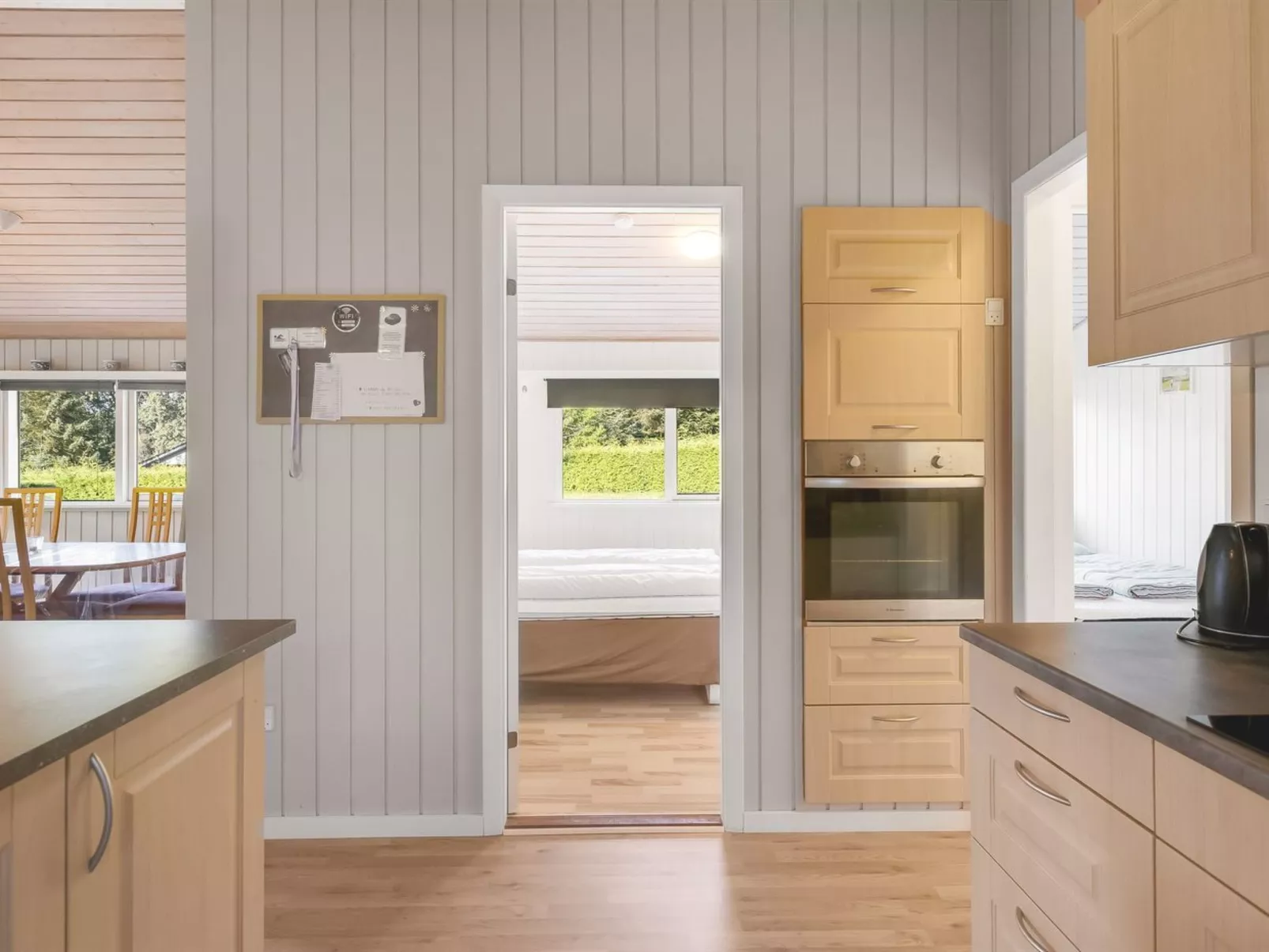 "Dorethea" - 30km from the sea-Dedans