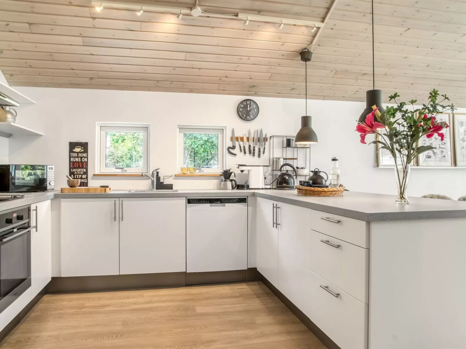 "Swarthofthi" - 340m to the fjord-Dedans