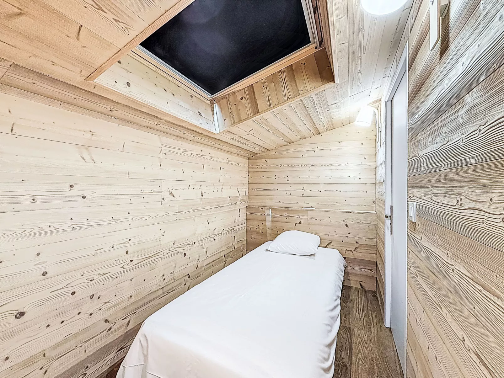 Chalet La Bergerie-Drinnen