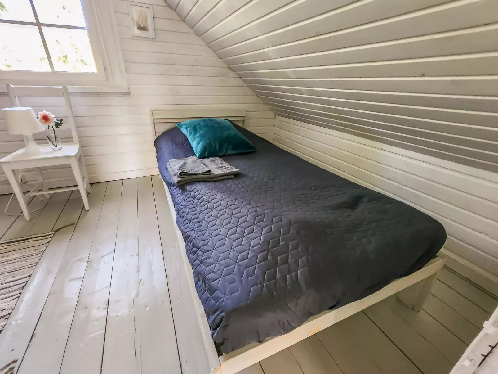 Den lilla röda stugan-Drinnen