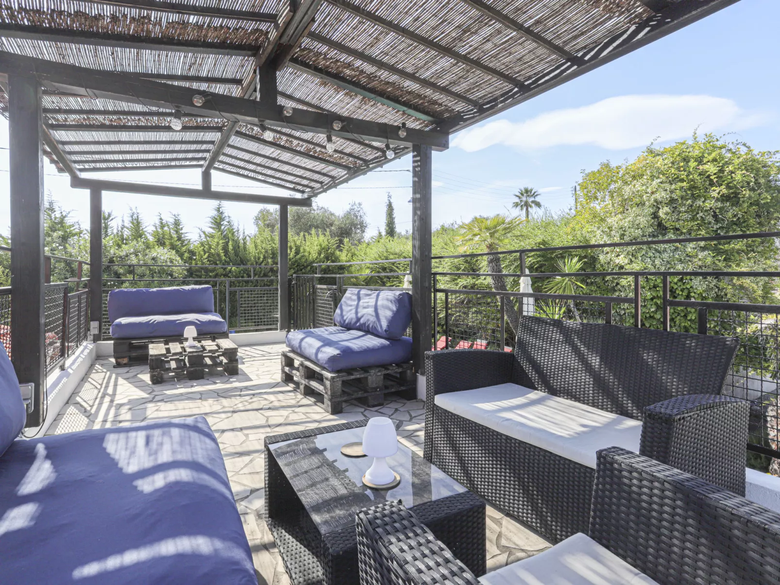 Les Genêts-Draußen