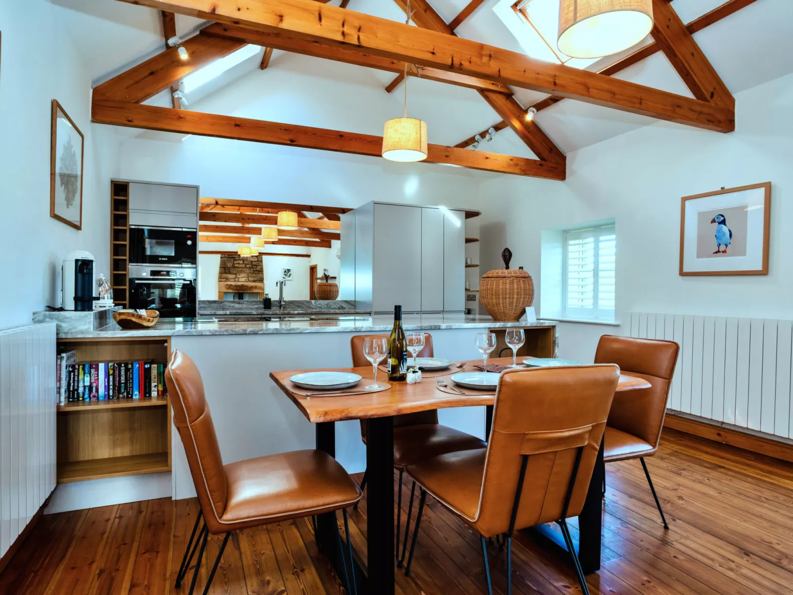 The Old School-Dedans