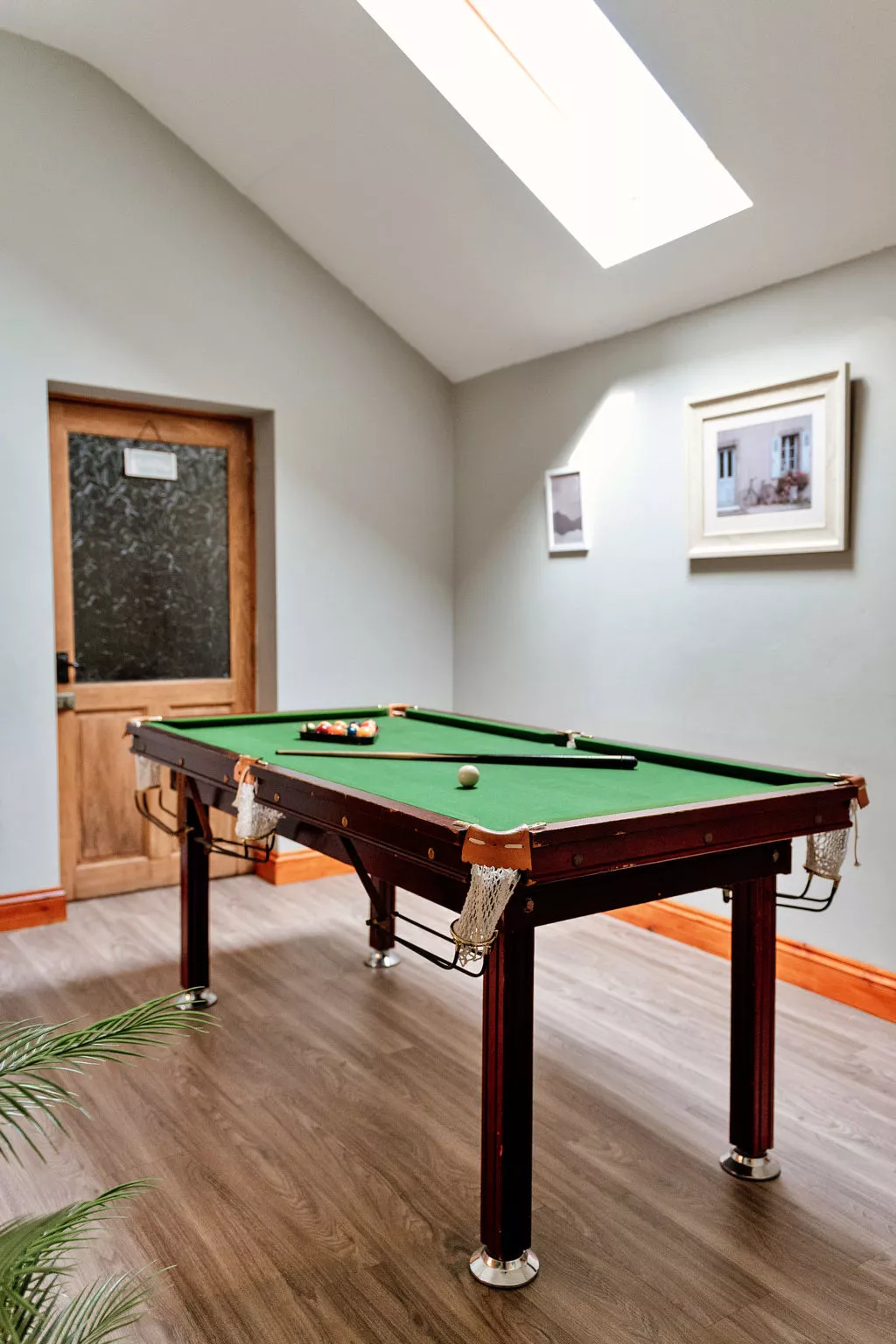 The Welsh Farmhouse-Dedans