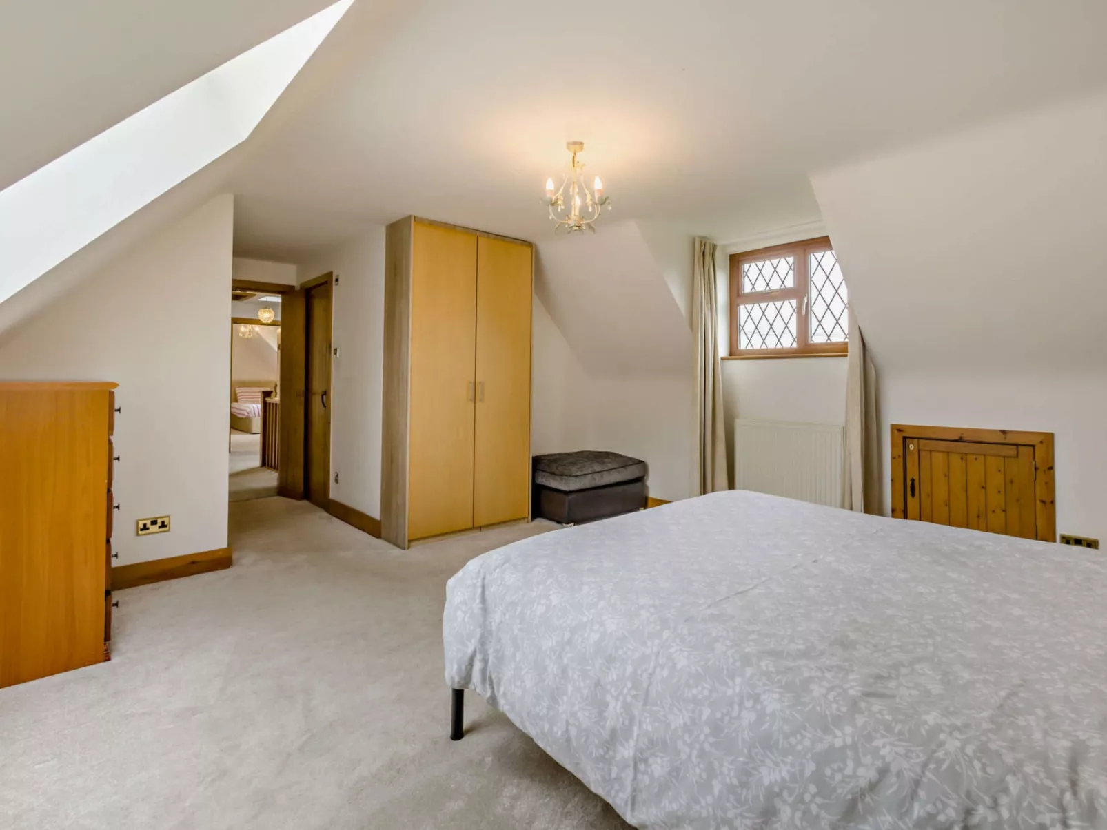 The House at No. 47-Dedans