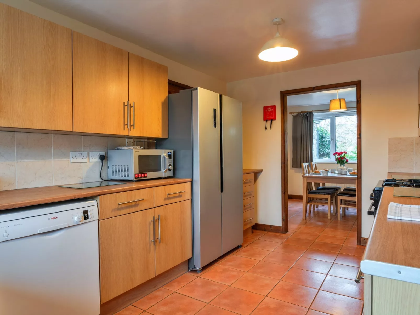 No.1 Gladys' Orchard-Drinnen