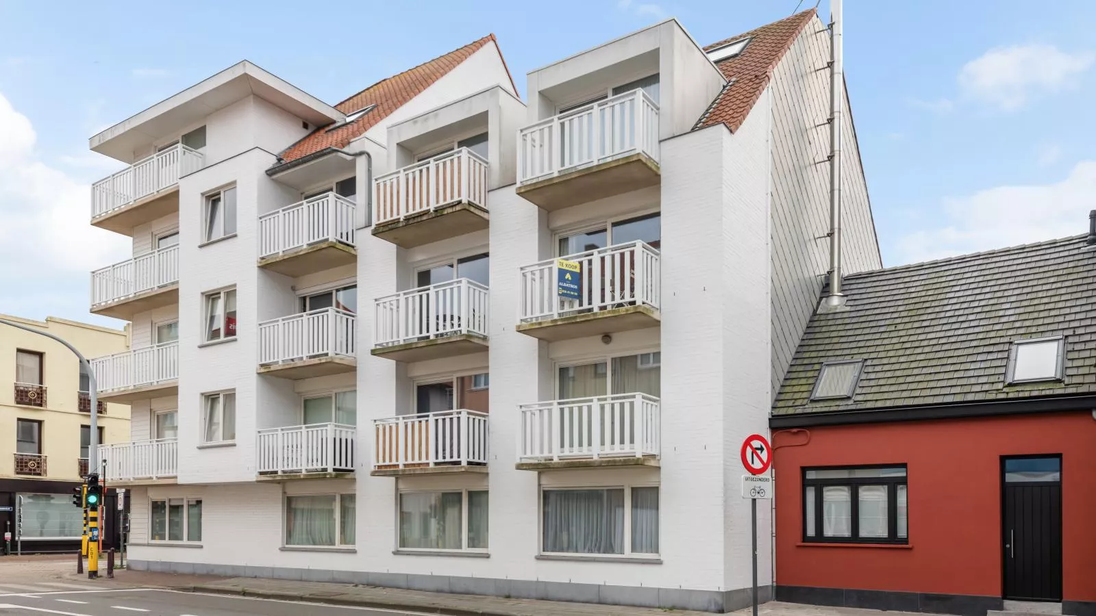 Tranquil à Deux-Exterior in summer