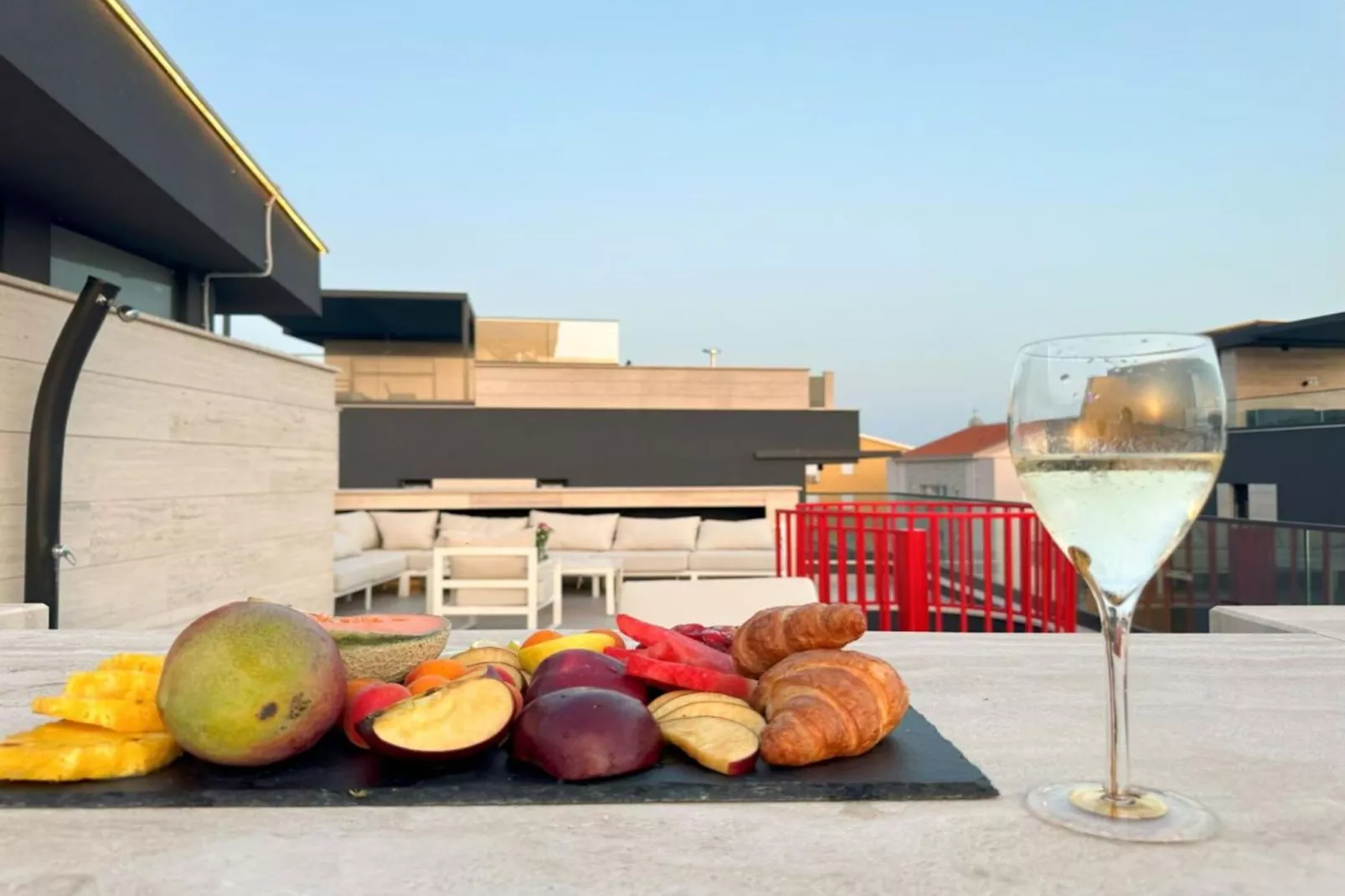 Leonarda Waterfront Residences- Three-Bedroom Penthouse with Infinity Pool (The Skyview Penthouse) - S4-Terrace